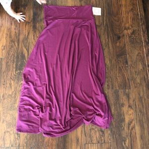 BNWT LULAROE L Maxi skirt
